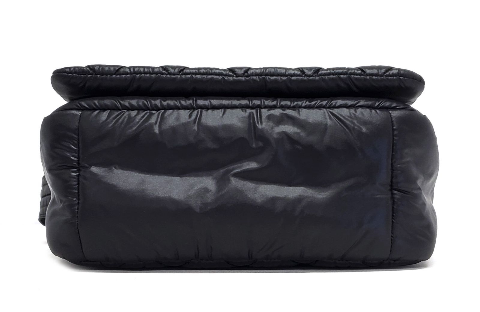 CHANEL　コココクーン　ショルダーバック CHANEL シャネル コココクーン ショルダーバッグ ナイロン素材