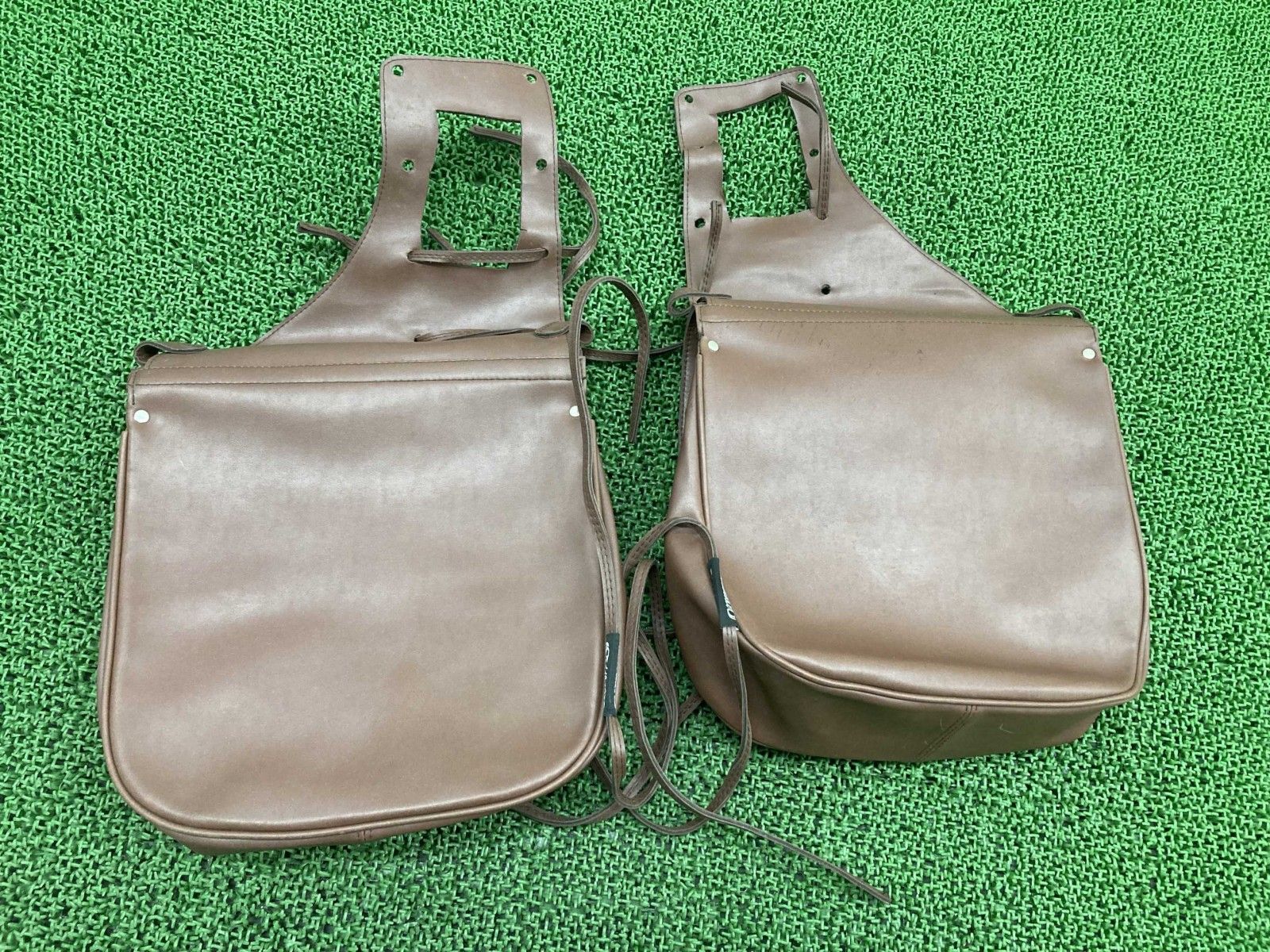 サドルマン製 サイドバッグ 左右 茶 社外 バイク 部品 SADDLEMEN レザー サドルメン SR W クラシックバイクなどに tN