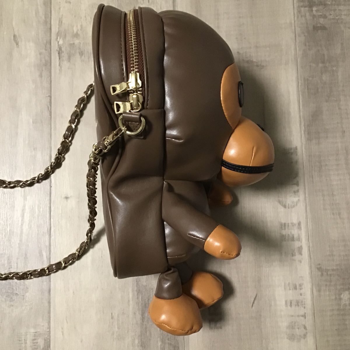 MILO BIG PLUSH DOLL ショルダーバッグ BAPE マイロ - メルカリ