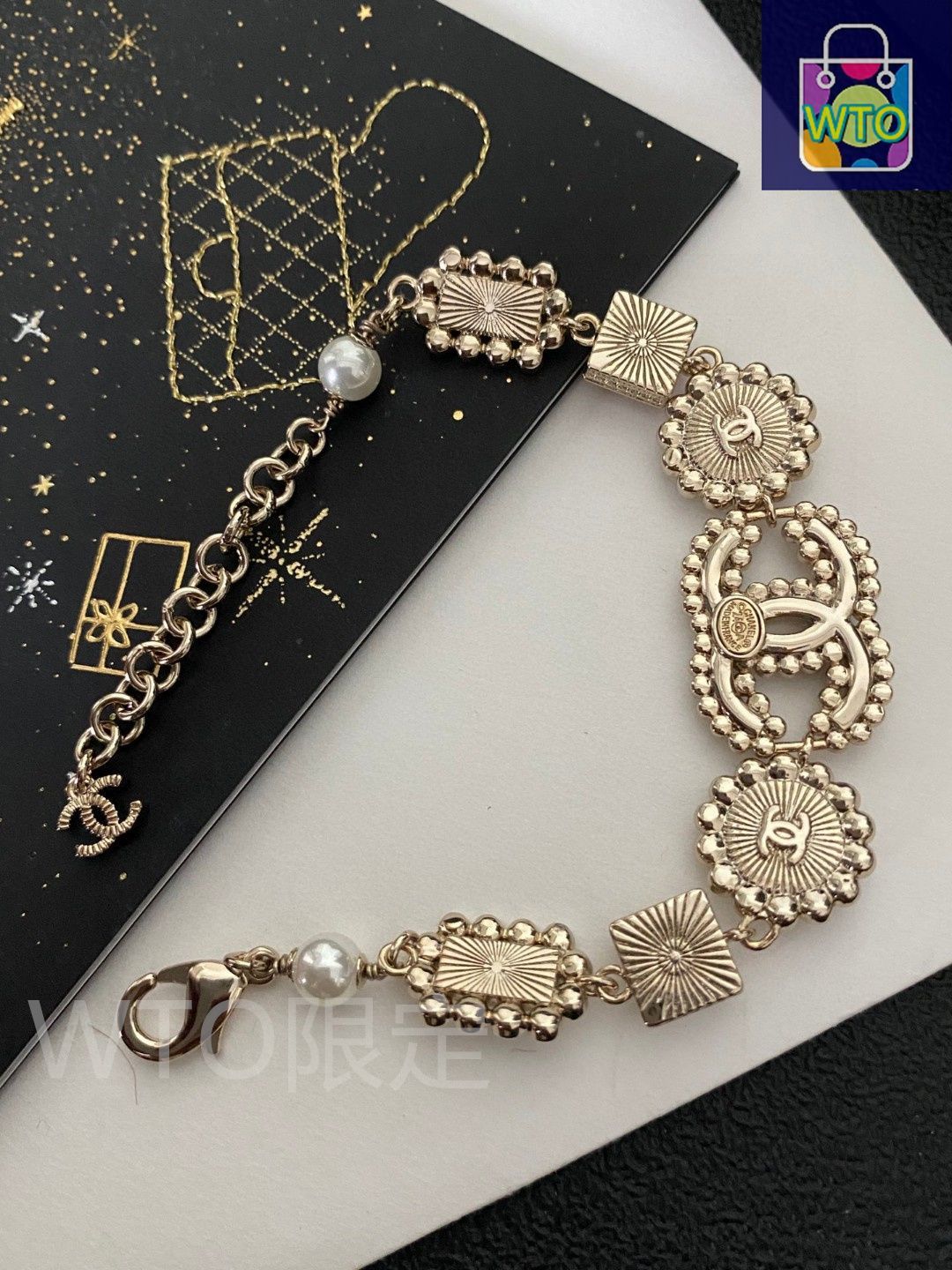 CHANELビンテージブレスレット CHANEL シャネル ヴィンテージ ロゴプレート ブレスレット 金属