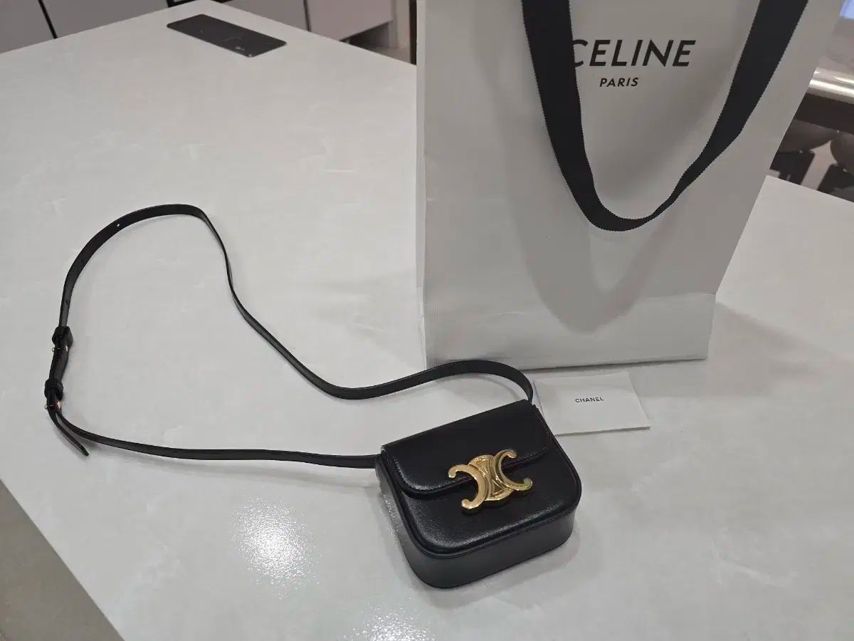 セリーヌ リー ツリー ミニ ロード ブラック