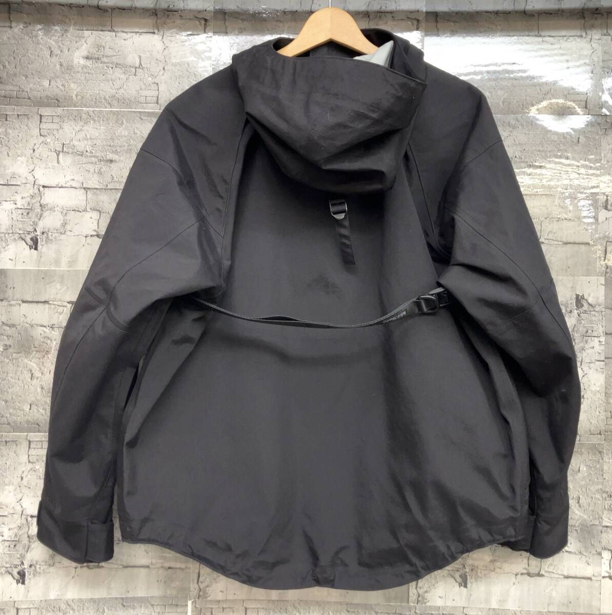 【人気】アダムエロペ ×ワイルドシングス 秋冬 マウンテンジャケット ブラック 人気】アダムエロペ ×ワイルドシングス 秋冬 マウンテンジャケット