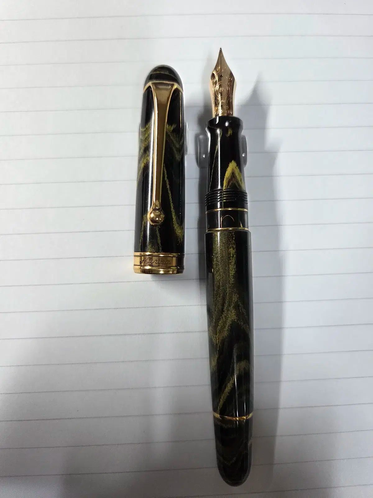 オーロラ 88 エボナイト Gialla AU888-DEY 18K EF 万年筆