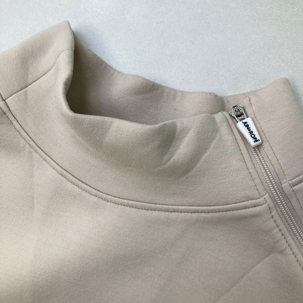 JUN&ROPE ブラック ハイネック スウェット JUN&ROPE ブラック ハイネック スウェット