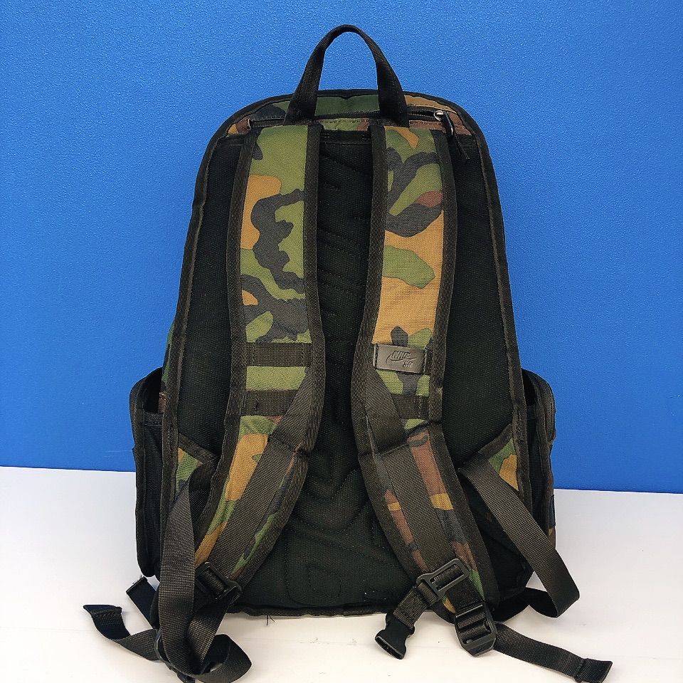 美品　Nike SB 迷彩リュック ☆ NIKE SB リュック 迷彩 CAMO【バッグ】【2】 - メルカリ