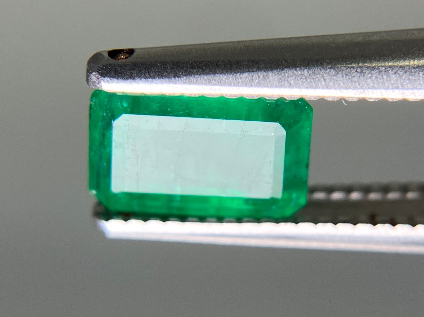 エメラルド 天然 1.015ct 中央宝石ソーティング付き 7.03㎜×4.87㎜×3.83㎜ ルース 裸石 6940YY FORTGASGNV_COM_BR