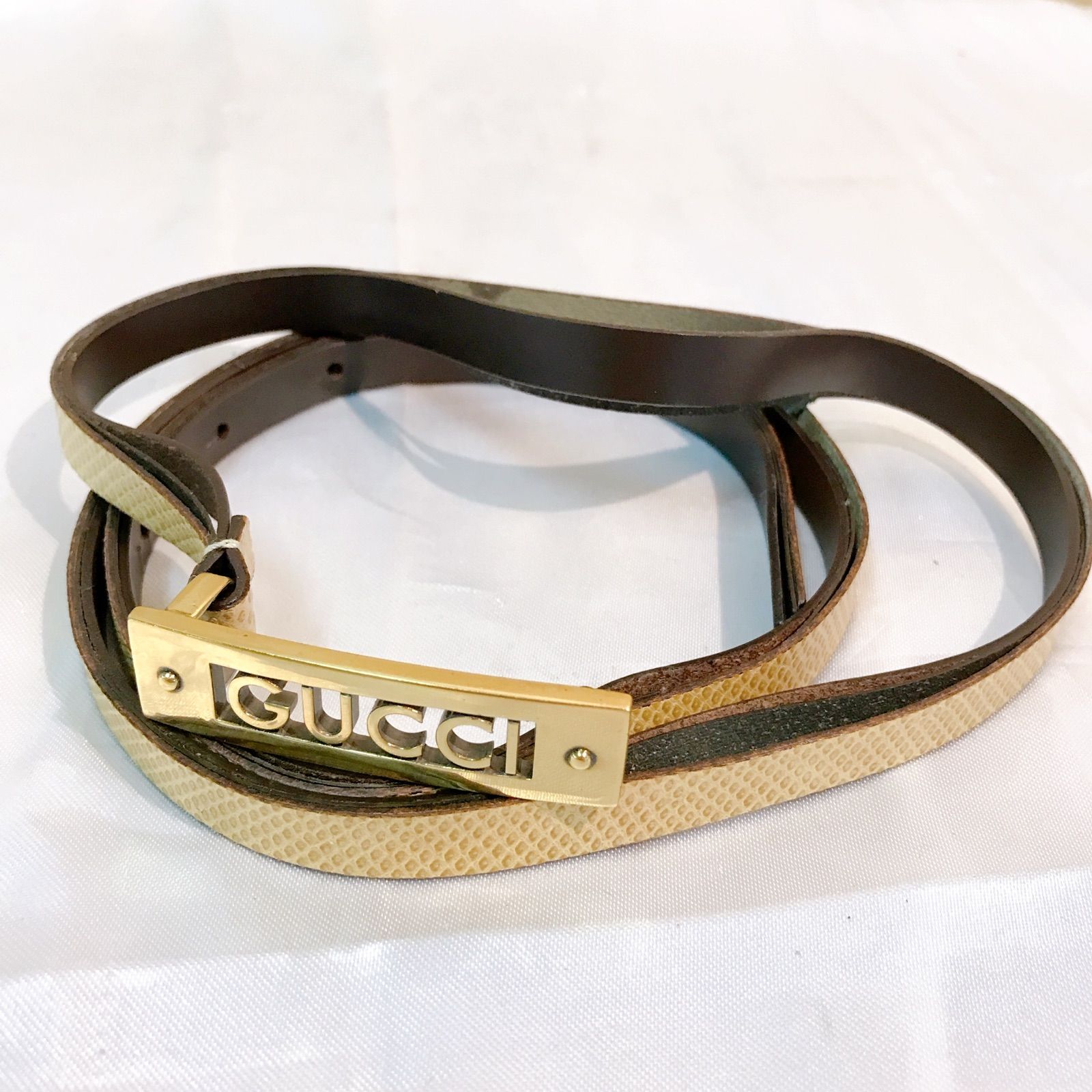 GUCCI グッチ ロゴ 蛇柄 ベルト python - メルカリ GUCCI グッチ ロゴ 蛇柄 ベルト python - メルカリ