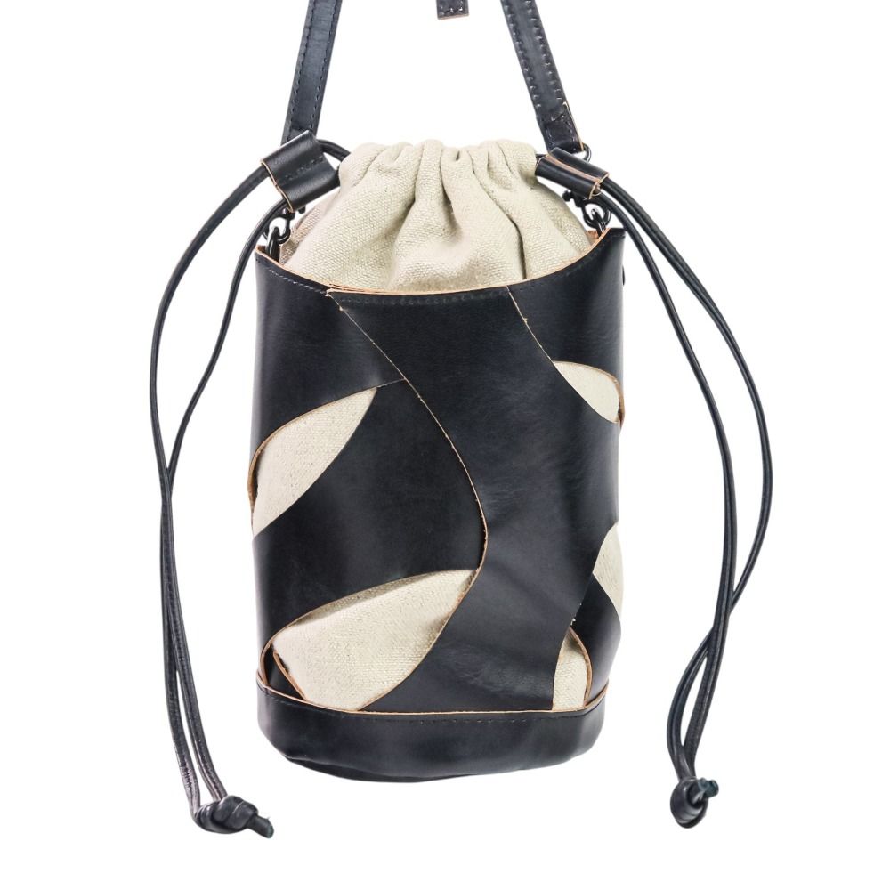 ヨウジヤマモト ☆ 美品 キャンバス ショルダーバッグ ヨウジヤマモト(YOHJI YAMAMOTO)|キャンバスショルダーバッグ