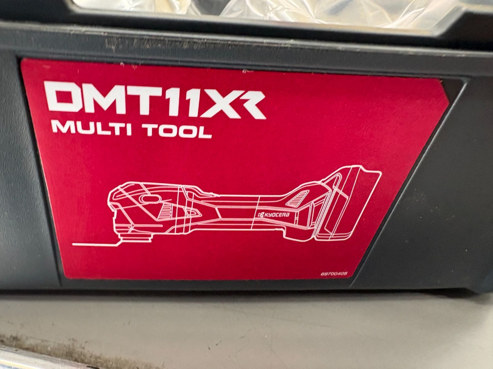 充電式マルチツール DMT11XR