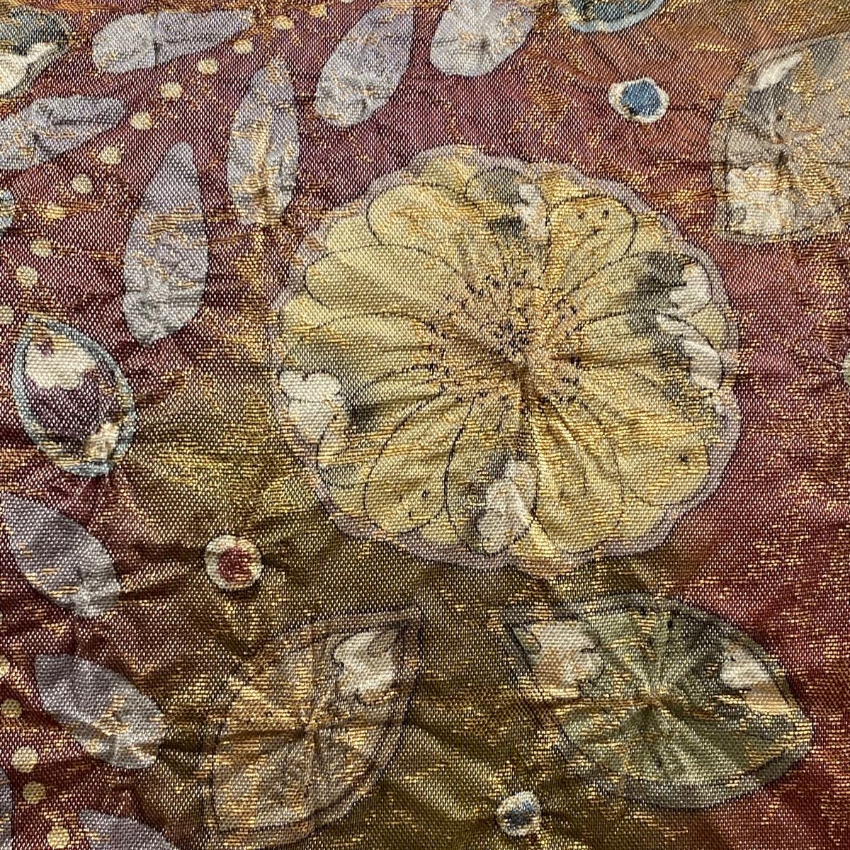 バイセル 着物 美品 名品 袋帯 銀色 辻が花風 市松 金彩 銀彩 振袖用 六通 正絹 ☆☆☆☆ 袋帯 美品 名品 落款 辻が花 変わり格子 銀通し 箔 赤紫 お太鼓柄 正絹