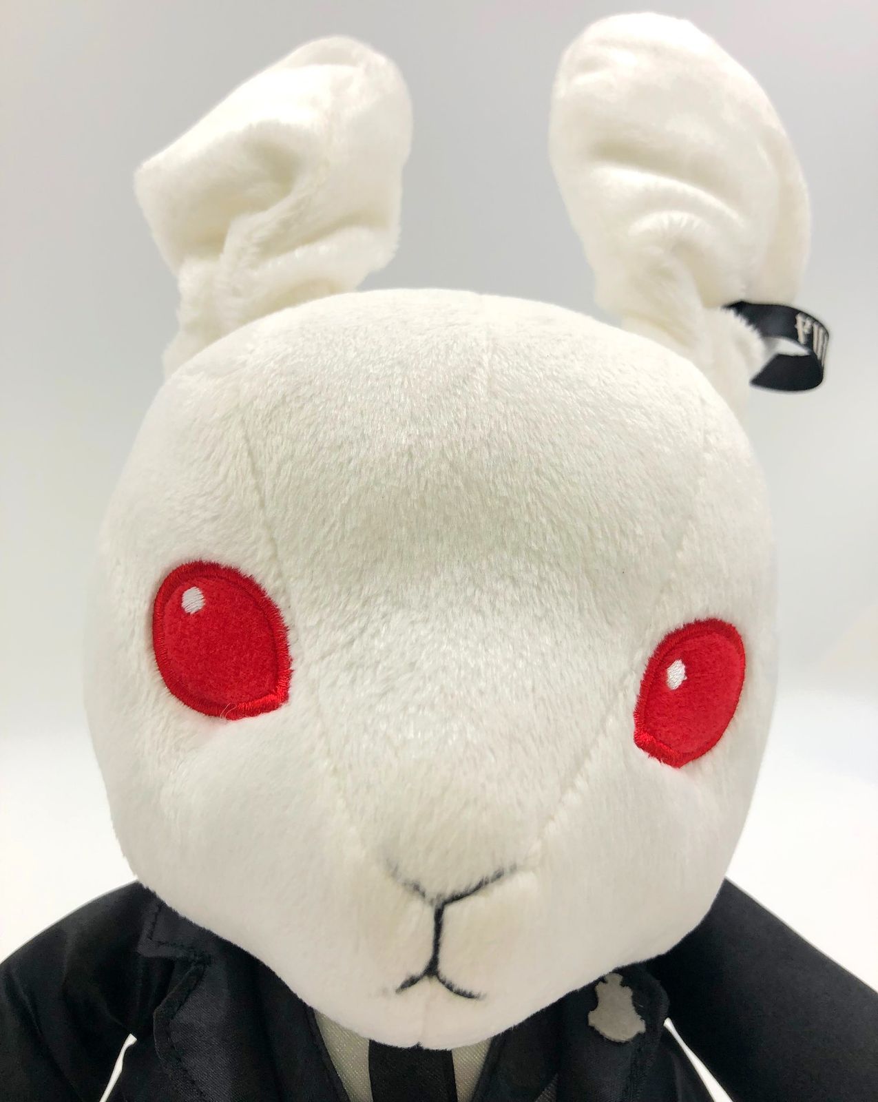 ぬいぐるみ　[タグ有・美品] ビッグビターラビット(セバスチャンver.) ぬいぐるみ 「一番くじ 黒執事～Book of Circus～」 ダブルチャンスキャンペーン 黒執事くじ、セバス衣装のうさぎぬいぐるみも - コミックナタリー
