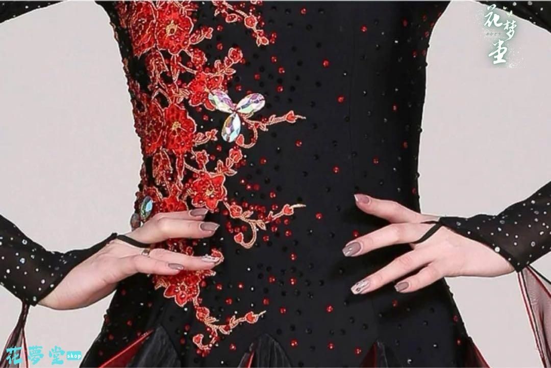 25年新作 新品未使用社交ダンス 大きい裾 赤黒 豪華競技着