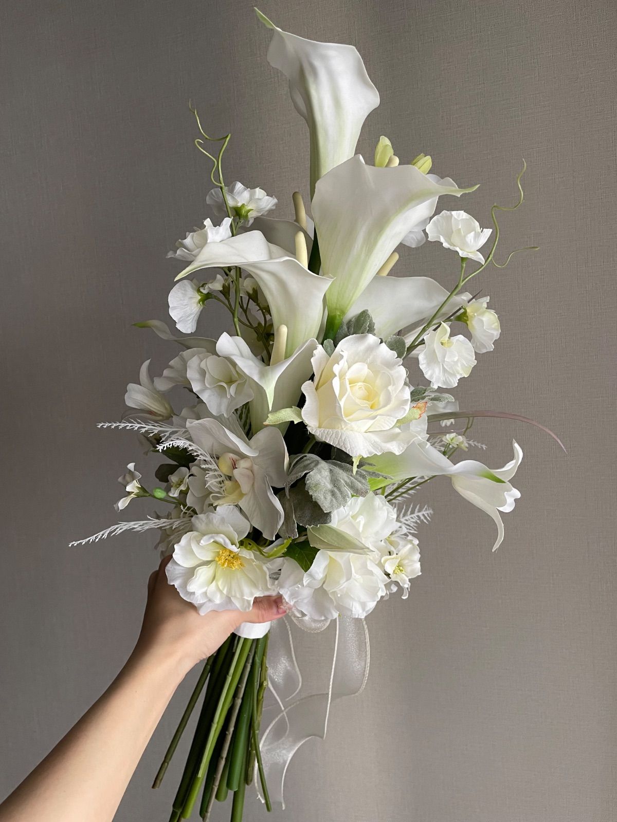 ウェディングブーケ ブートニア アーティフィシャルフラワー 造花ブーケ white×clear カラーブーケ ウェディング ウェディングブーケ アーティフィシャルフラワー 前 カラーリリィ ブライダル