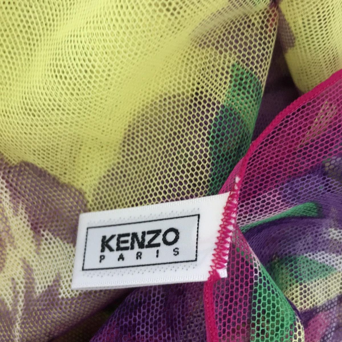 KENZO　ケンゾー　花柄マフラー　総柄　マルチカラー　ボンボン KENZO(ケンゾー) / マフラー/--/マルチカラー/総柄/レディース