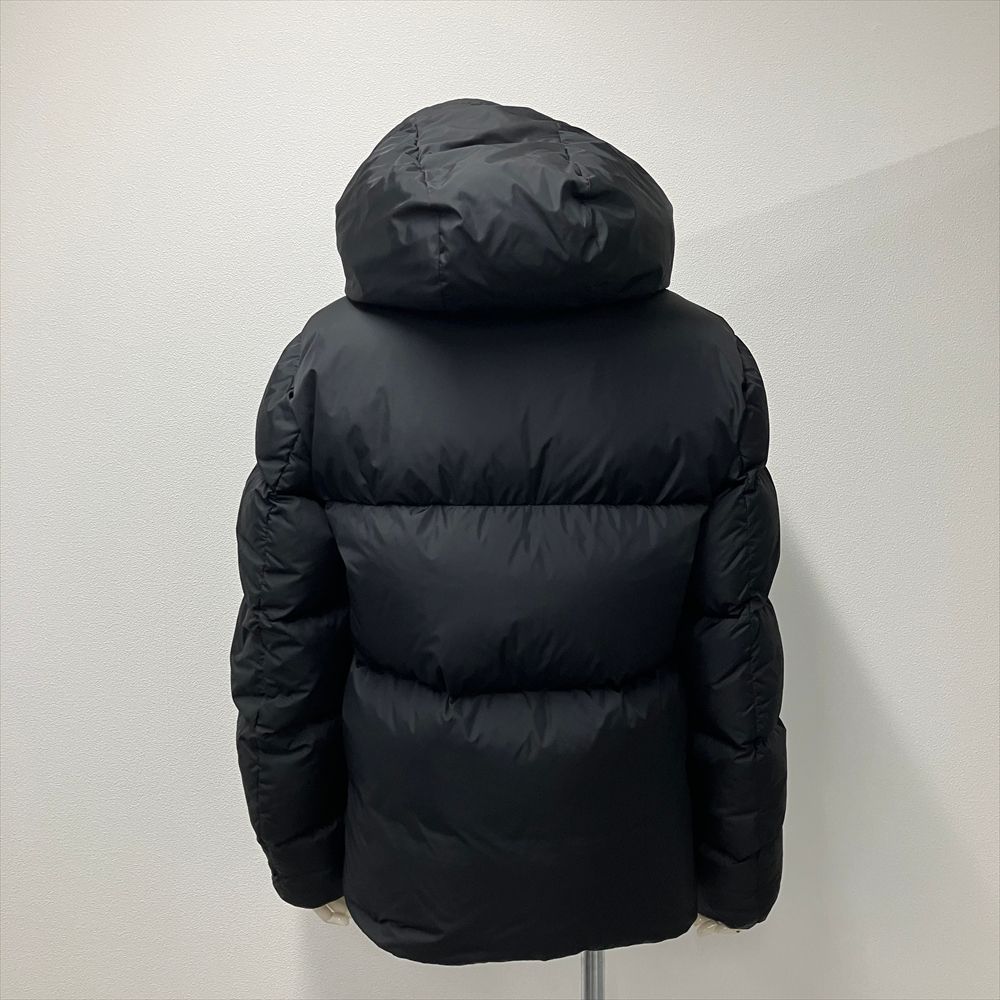 モンクレール MONCLER ダウンジャケット ダウン フェザー E20914194385 C0300 ブラック 1 モンクラー メンズ【中古】 -  メルカリ