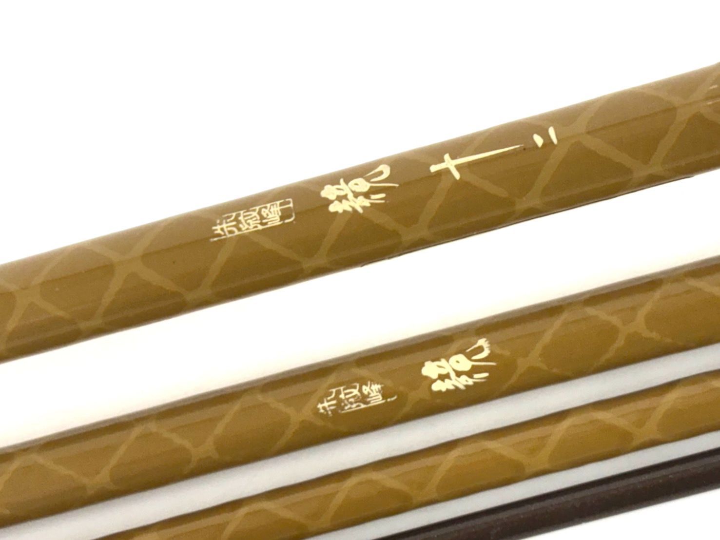 美品 シマノ 朱紋峰 神威 12尺 へら竿 ヘラ竿 ヘラブナSHIMANO SHIMANO 朱紋峰 本式 12尺 | たての釣り具｜ヘラブナ釣り具｜釣り具