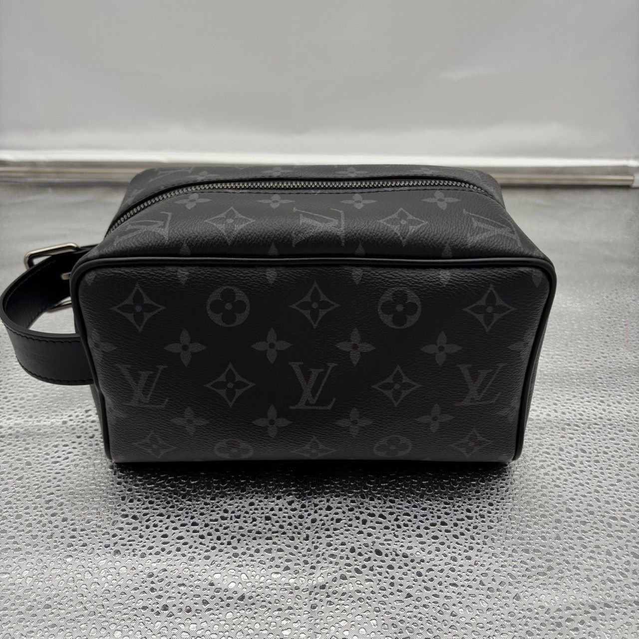 ルイ ヴィトン クラッチバッグ ロッカー ドップキット ブラック