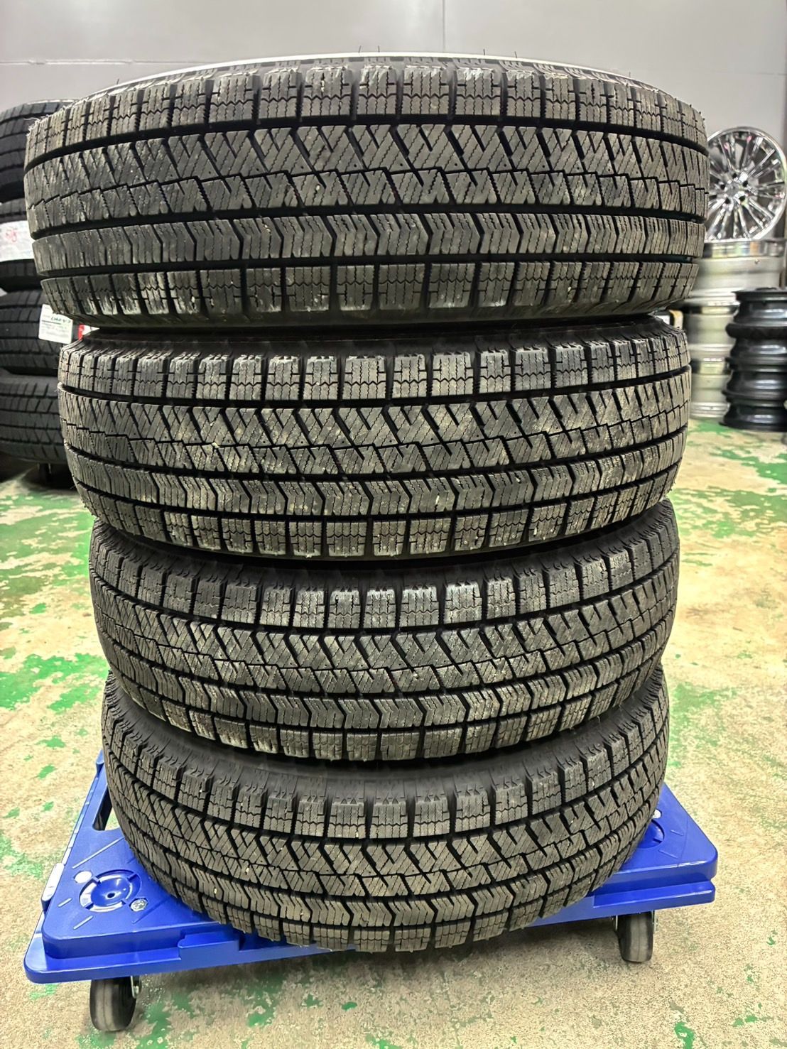 車 ブリヂストン BRIDGESTONE VRX2 155/65R14 スタッドレスタイヤ 4本 