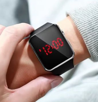 シンプルなデジタル腕時計メンズレディースファッションスポーツ LED 電子時計ブラックシリコンリストバンドカジュアルメンズ腕時計リロイ