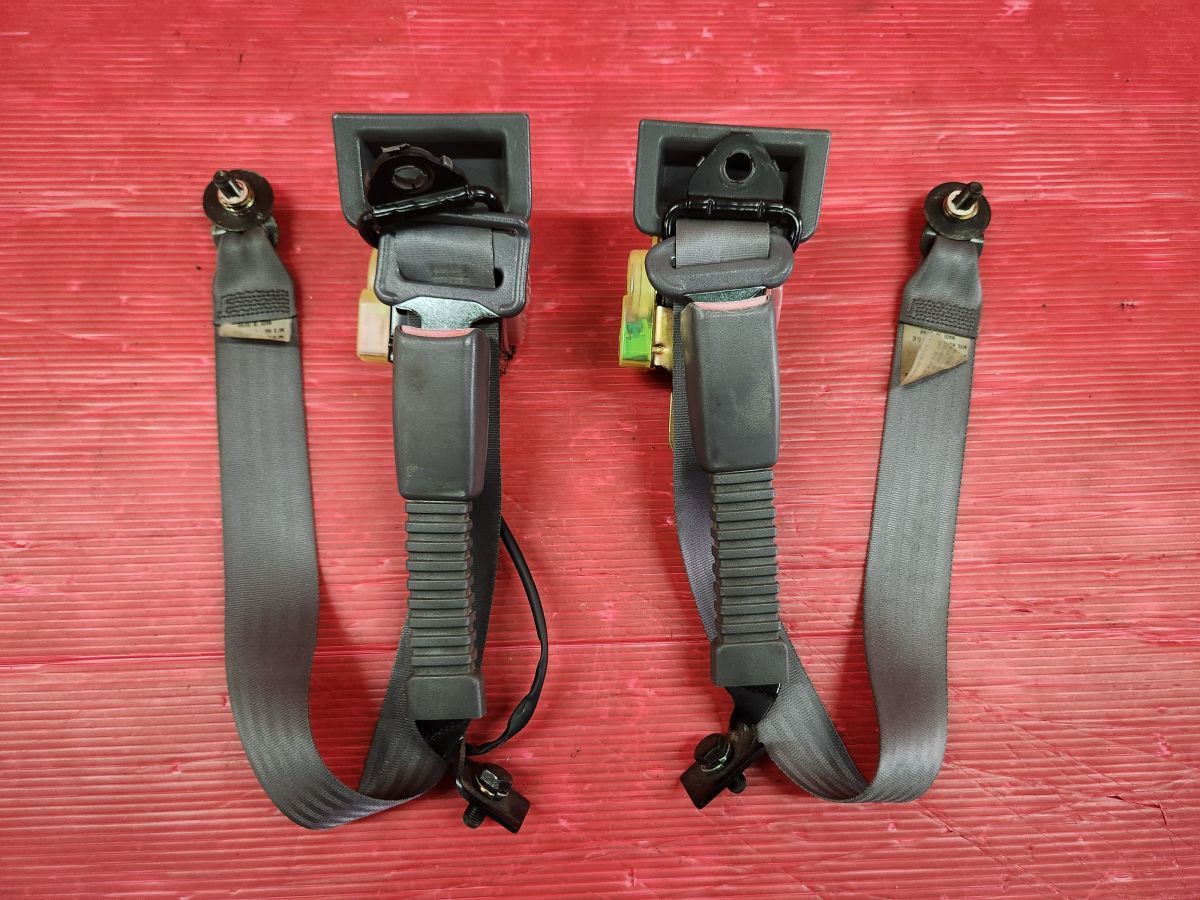 マツダ AA6PA キャロル 純正 左右 フロントシートベルト