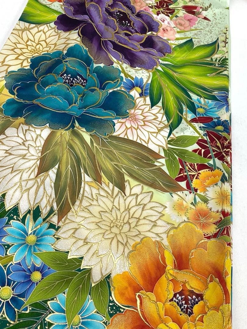 振袖 豪華 刺繍 金彩 紋意匠 牡丹 大輪 身丈170cm パールトーン加工済