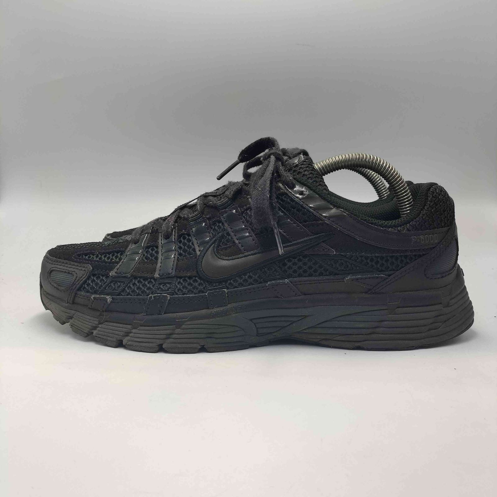NIKE ナイキ P-6000 プレミアム トリプルブラック　ユニセックス Nike P-6000 Premium 