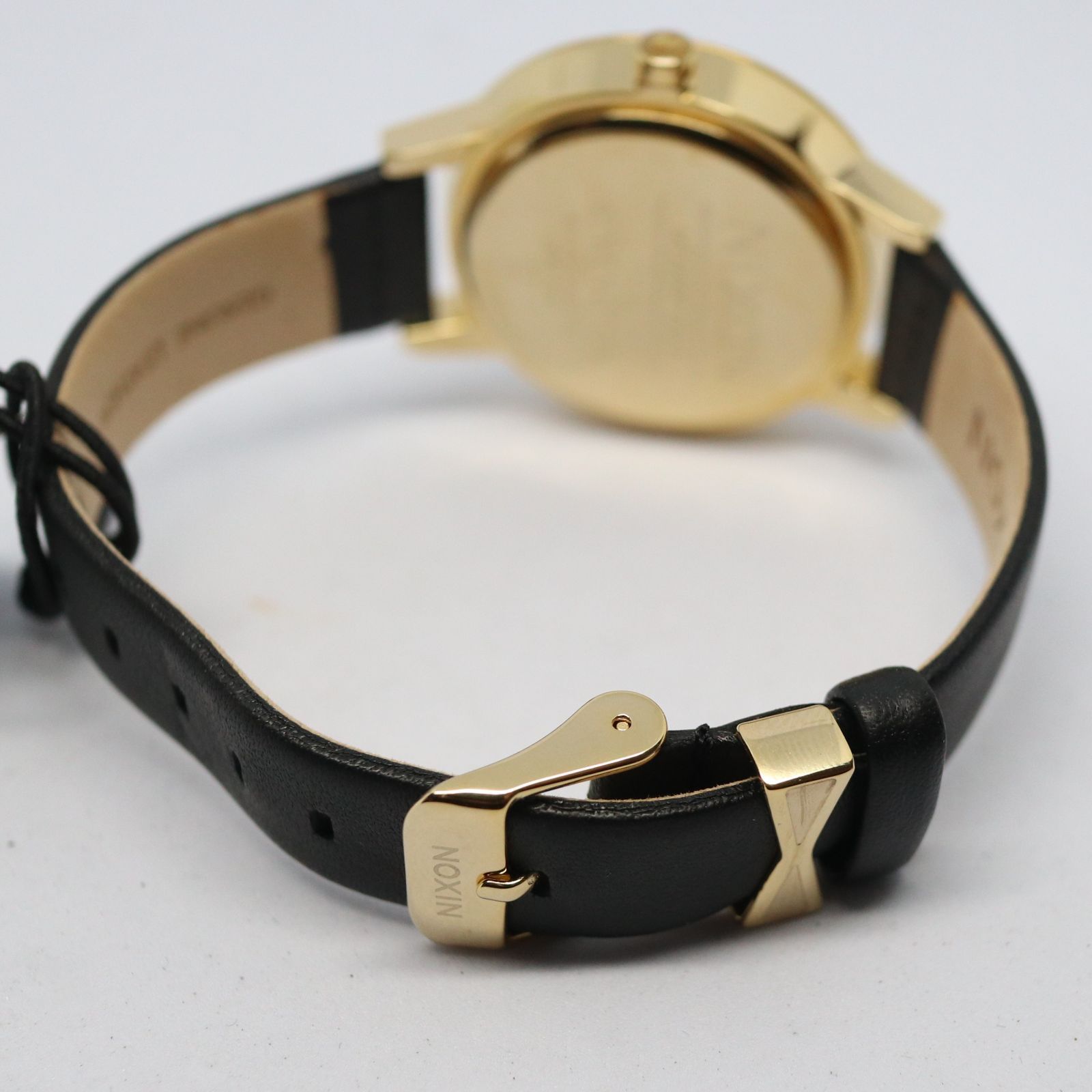 心経純銀足銀ハンドメイド女性金南紅開口復古個性民族風古法細ブレスレット NIXON ケンジントンレザー腕時計 A108-3157