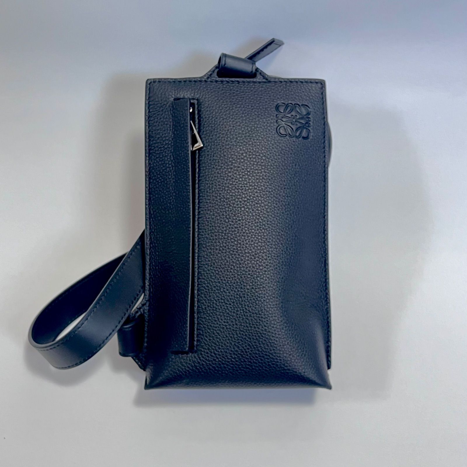 LOEWE バーティカル Tポケット - メルカリ
