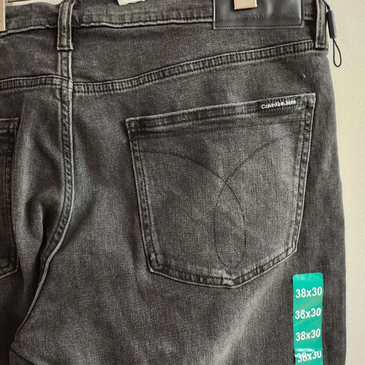 正規品 新品 Calvin Klein(カルバ・ンクライン) デニム 38