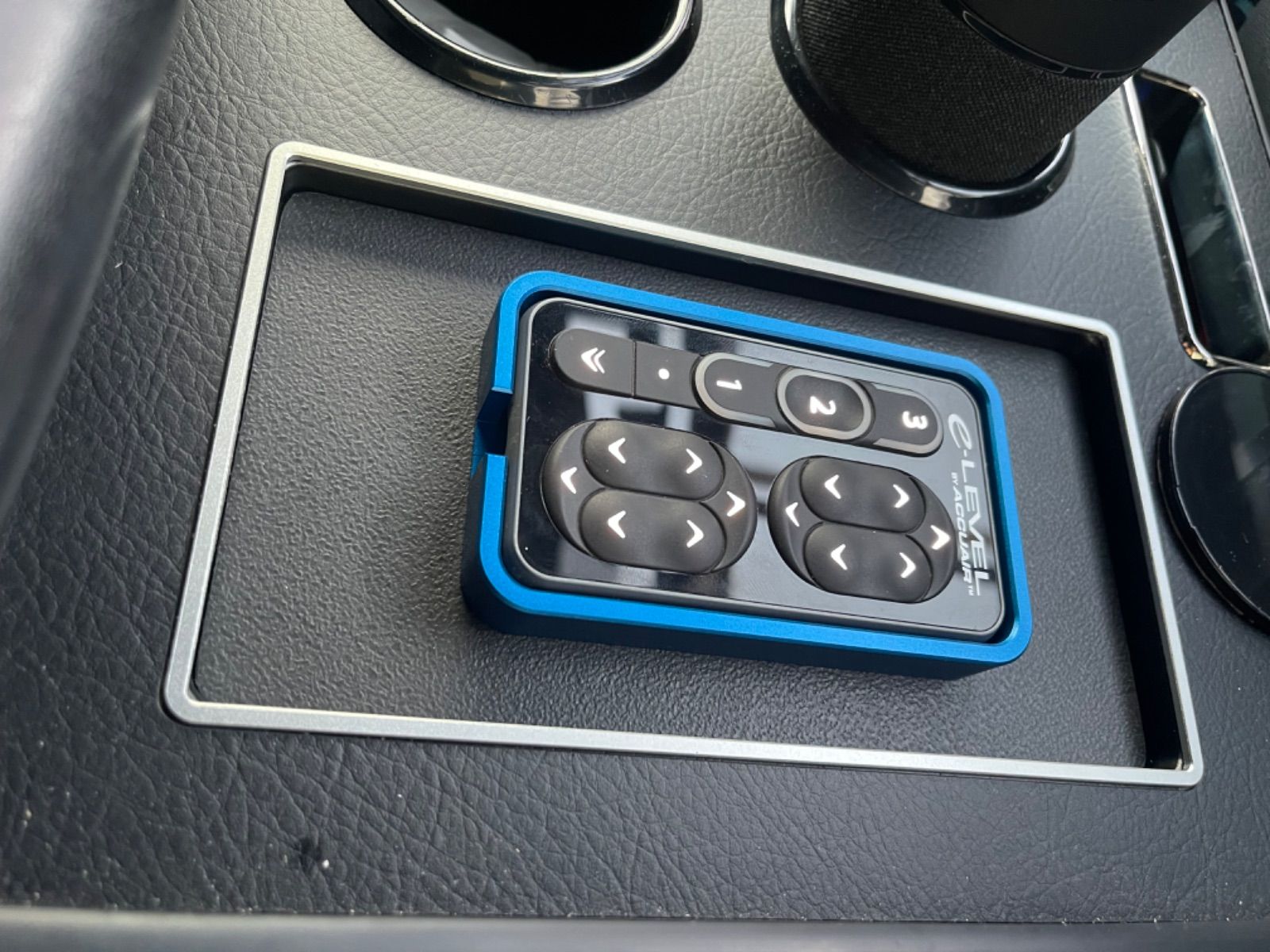 ACCUAIR E-LEVEL / E-LEVELプラス 用 エアサス コントローラ ACCUAIR E-LEVEL / E-LEVELプラス 用 エアサス コントローラ