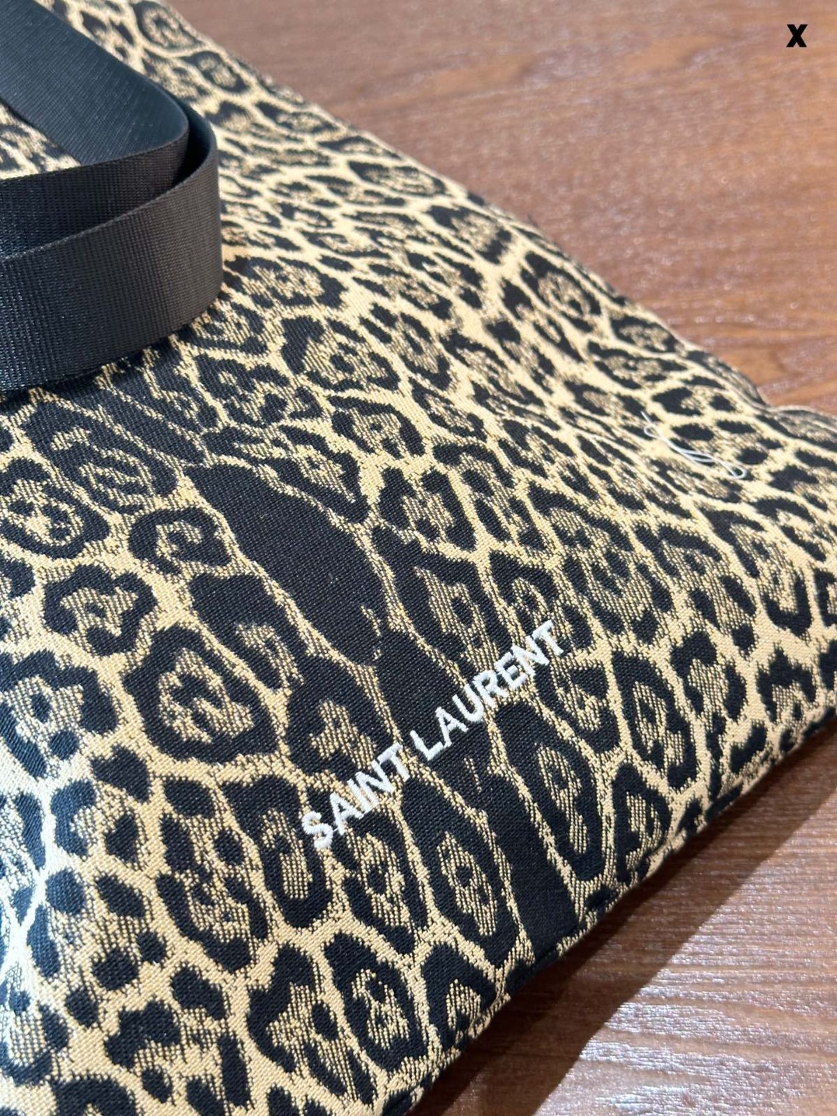 関税送料無料【Saint Laurent】ベルトバッグ（キャンバス） 今日特価】Saint Laurent 豹紋 キャンバスバッグ！国内送料無料