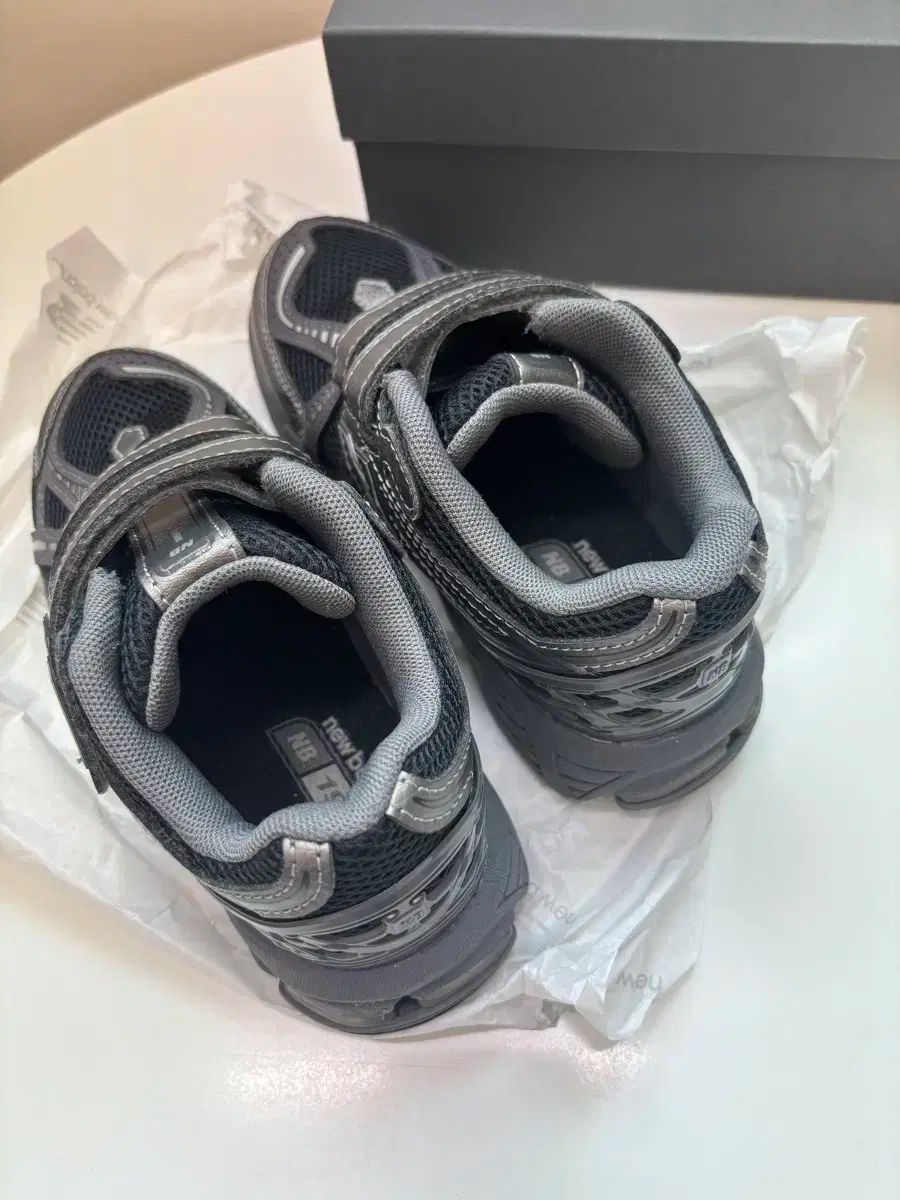 ファントムブラック