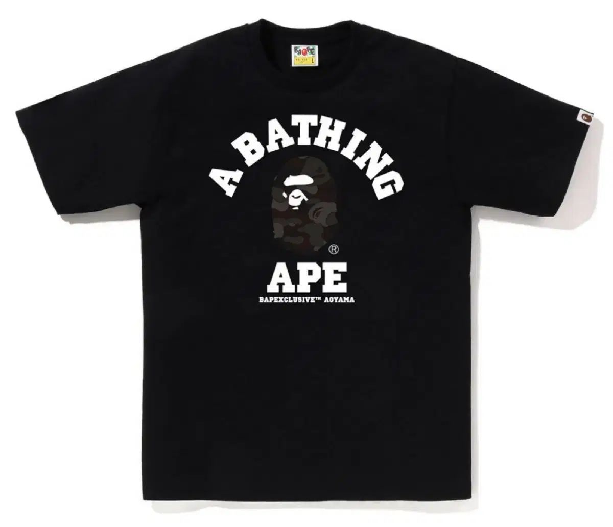 A BATHING APE(アベイシングエイプ) ジャパン エクスクルーシブ 青山 カモフラ カレッジ Tシャツ