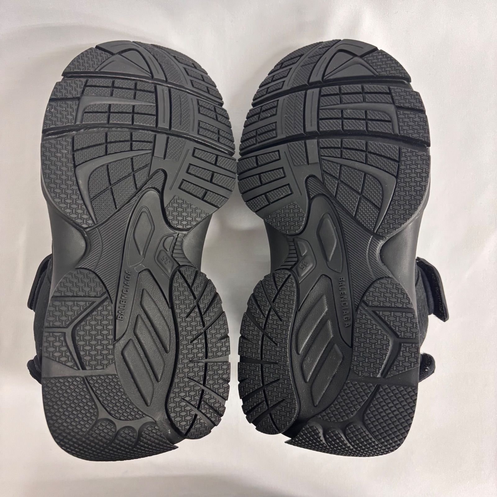 セール!!BALENCIAGA★706277 balenciaga バレンシアガ スポーツロゴサンダル 706277 - メルカリ