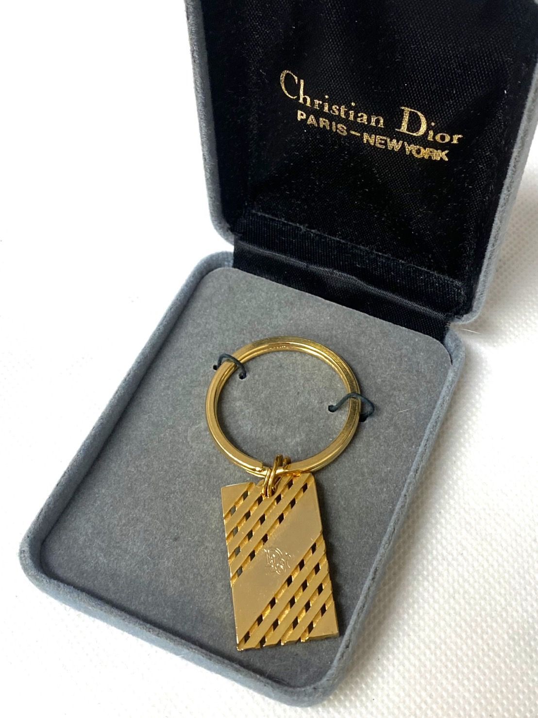 Christian Dior クリスチャンディオール ロゴ キーホルダー