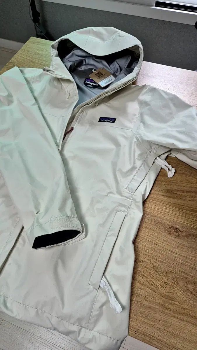 patagonia パタゴニア トレントシェル 3 L ウーマン s サイズ