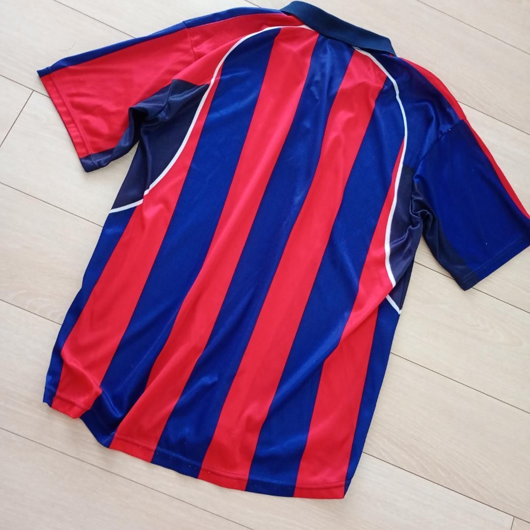 FCバルセロナ 90s Vネック ユニフォーム 復刻版 - メルカリ