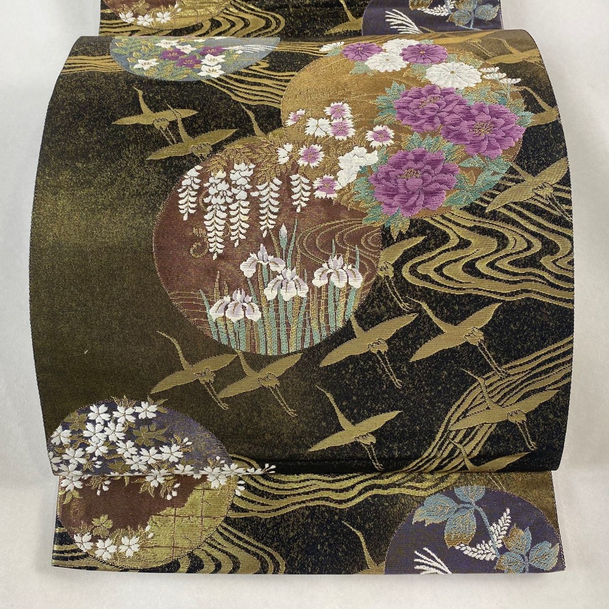 袋帯 美品 名品 落款 華文 金糸 箔 金色 お太鼓柄 正絹 【中古