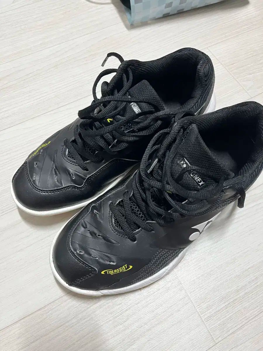 YONEX ヨネックス バドミントンシューズ 245