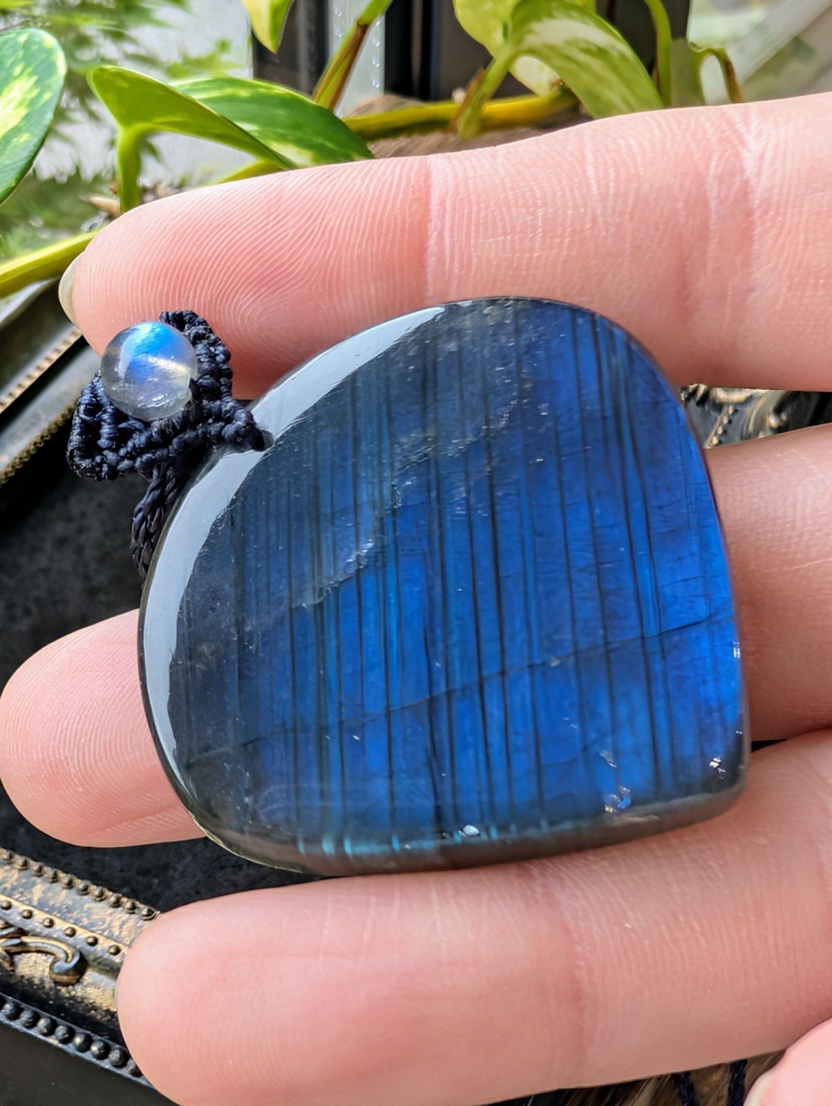 人気 ☆大きめ☆ラブラドライト(ストライプブルー)☆マクラメ編み