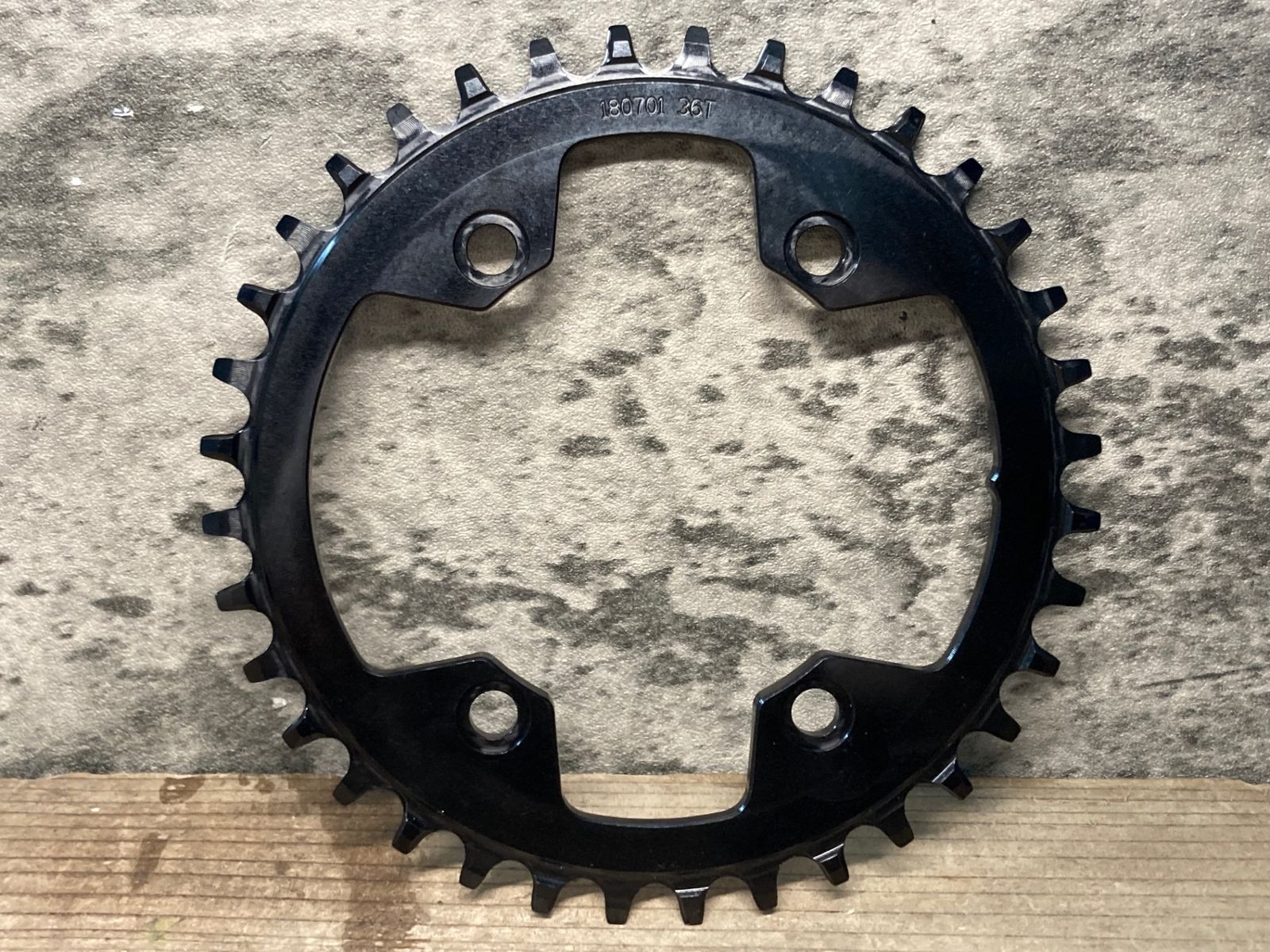 JM329 ウルフトゥース WOLFTOOTH XTM8 アウトレット チェーンリング