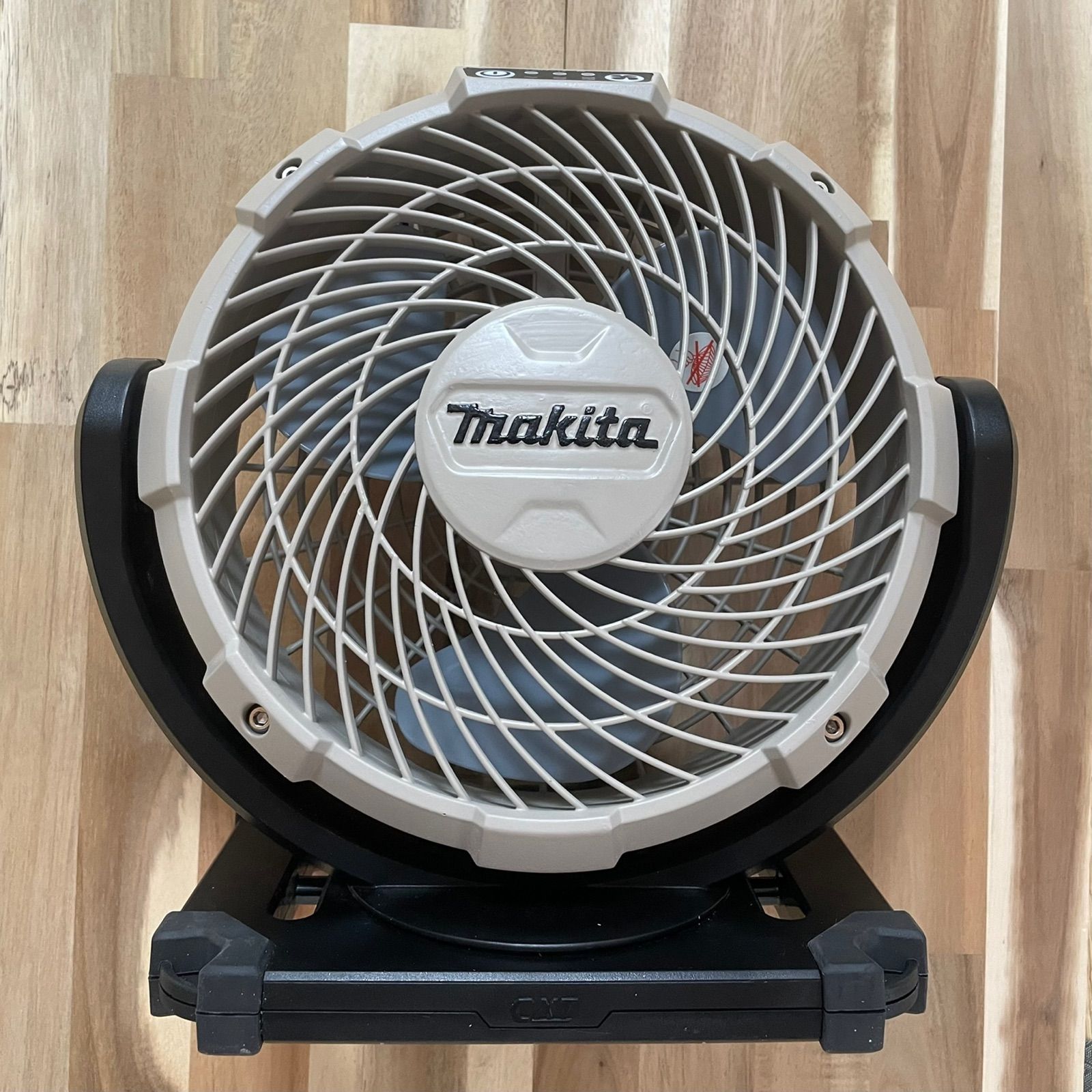 新品未使用】マキタ Makita 扇風機 CF100DZ - メルカリ