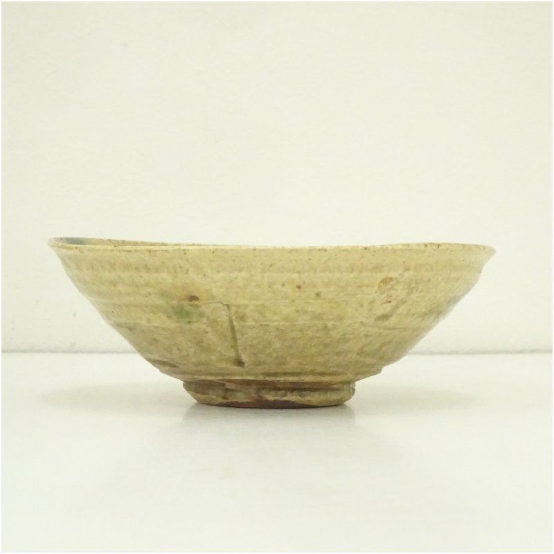 【 黄瀬戸平茶碗　古瀬戸 】　伝世品　共箱　研究家識 黄瀬戸平茶碗 古瀬戸 】 伝世品 共箱 研究家識 - メルカリ