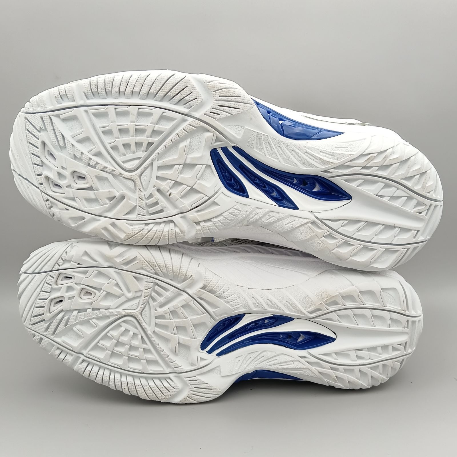 【美品】asics アシックス ゲルバースト スウィープ2 ホワイト 23.5㎝ 美品】asics アシックス ゲルバースト スウィープ2 ホワイト