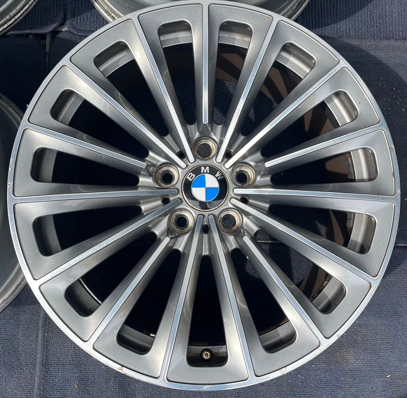 BMW 5シリーズ GT F07 7シリーズ F01 F02 純正 19インチ ホイール4本 8.5J/9.5J +25/39 PCD120  ハブ径約73 No.471 - メルカリ