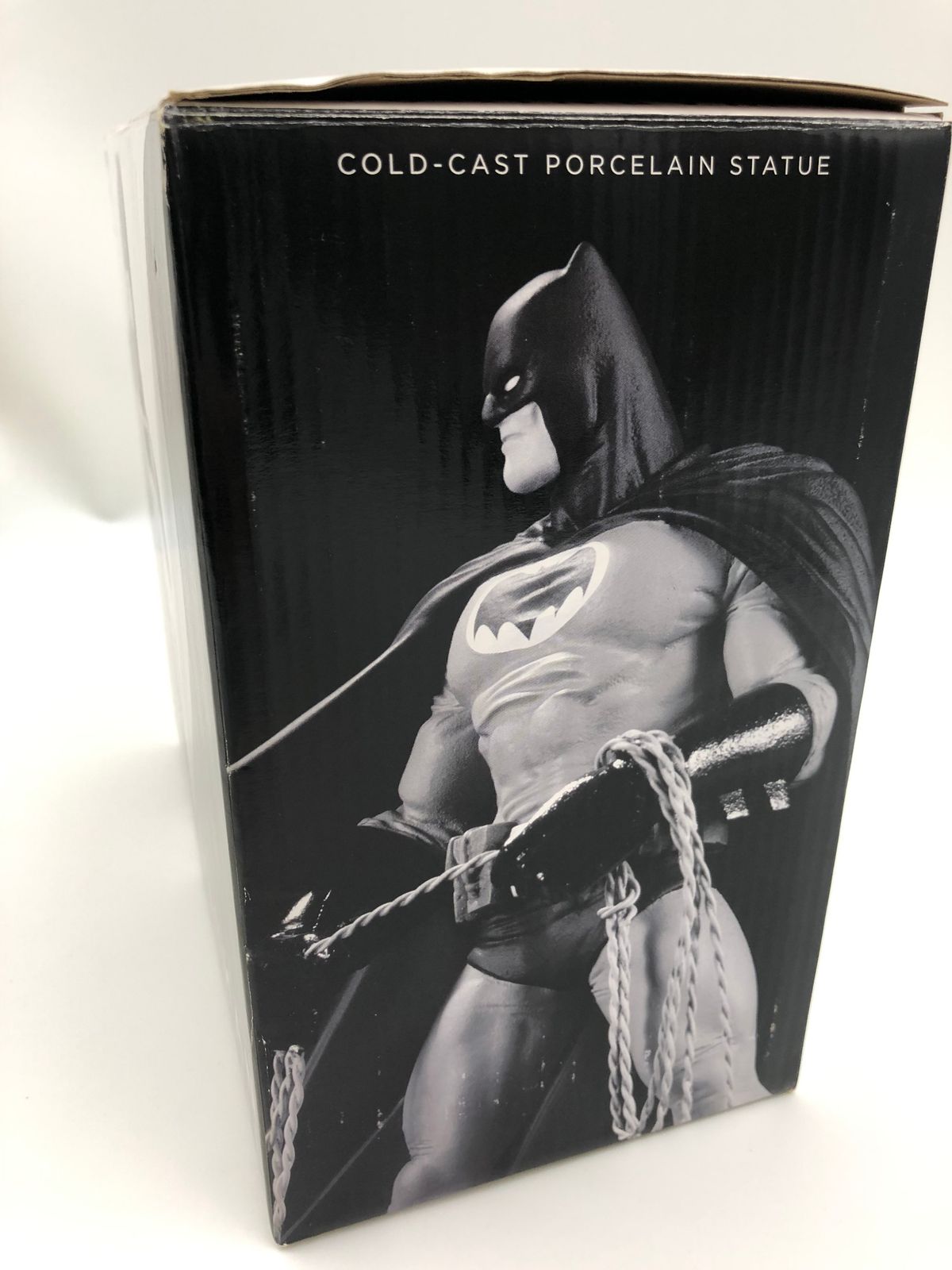 dcコレクタブルズ　バットマン　フランクミラー　ブラック＆ホワイト　スタチュー dcコレクタブルズ バットマン フランクミラー ブラック＆ホワイト