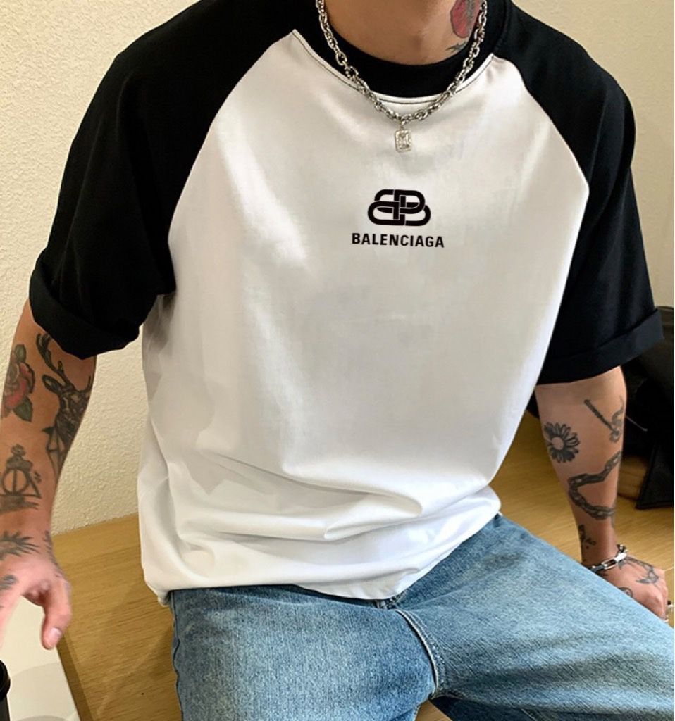 balenciagaTシャツです - メルカリ