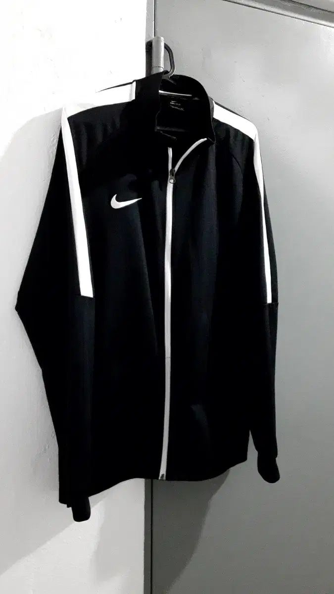 NIKE ナイキ