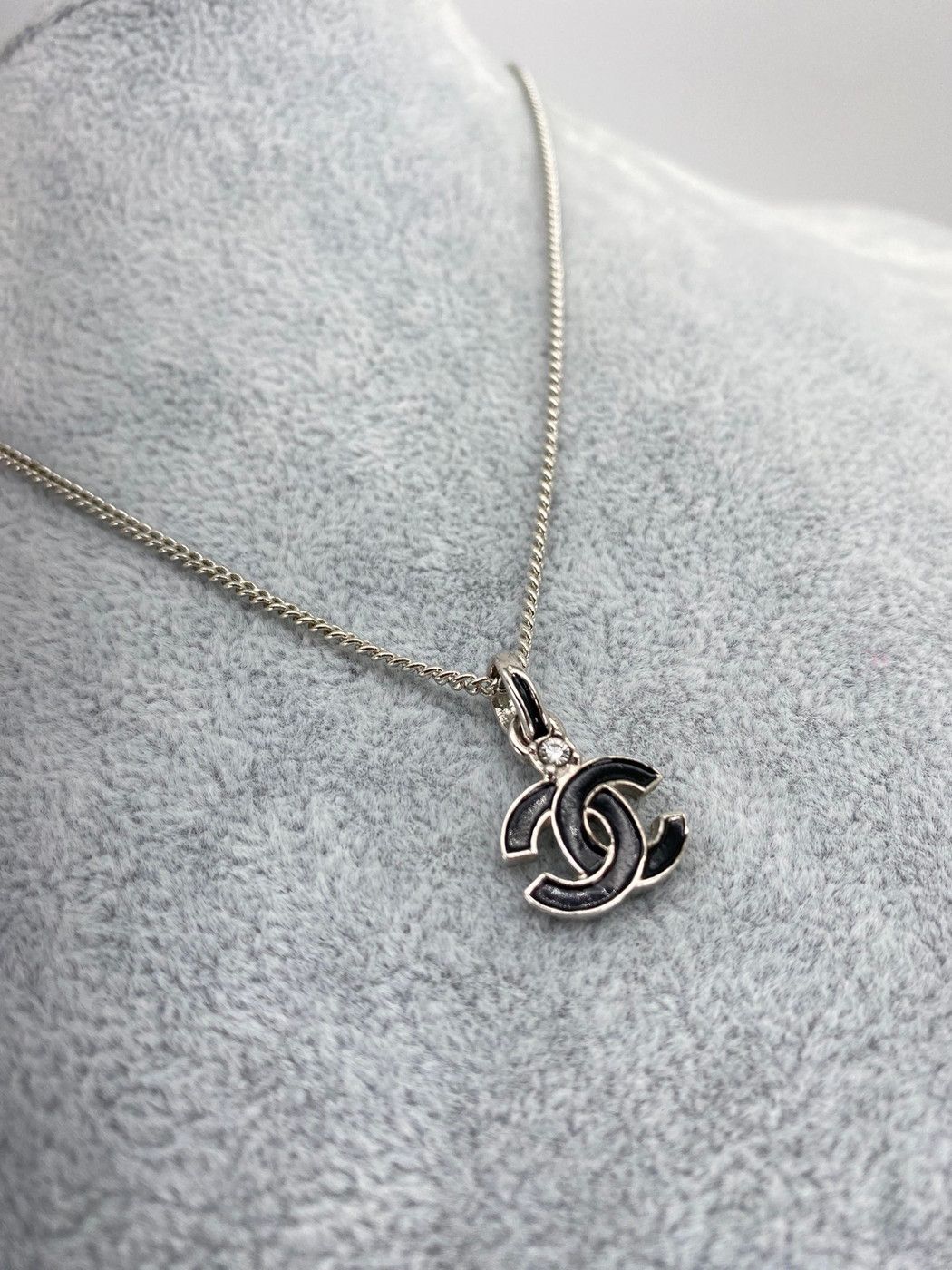 CHANEL シャネル ココマーク ペンダント ネックレス ブラック CHANEL シャネル ココマーク ペンダント ネックレス ブラック