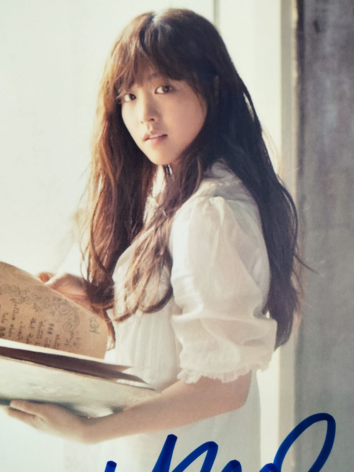 パク・ボヨン直筆サイン入り2Lサイズ写真…Park Bo-Young…